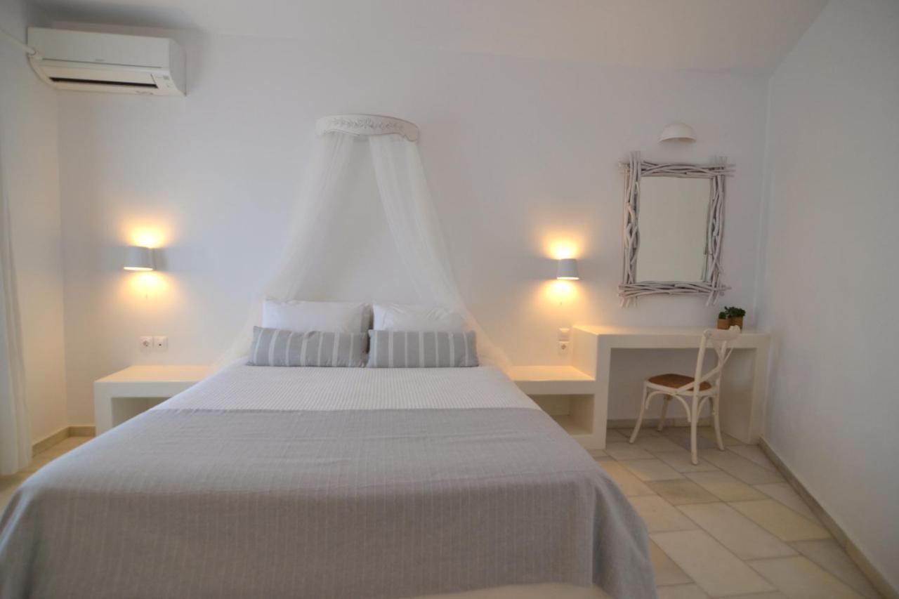 Artemis Hotel Antiparos ภายนอก รูปภาพ