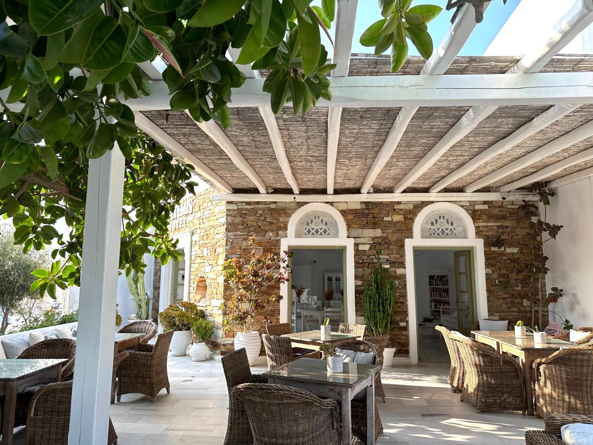 Artemis Hotel Antiparos ภายนอก รูปภาพ