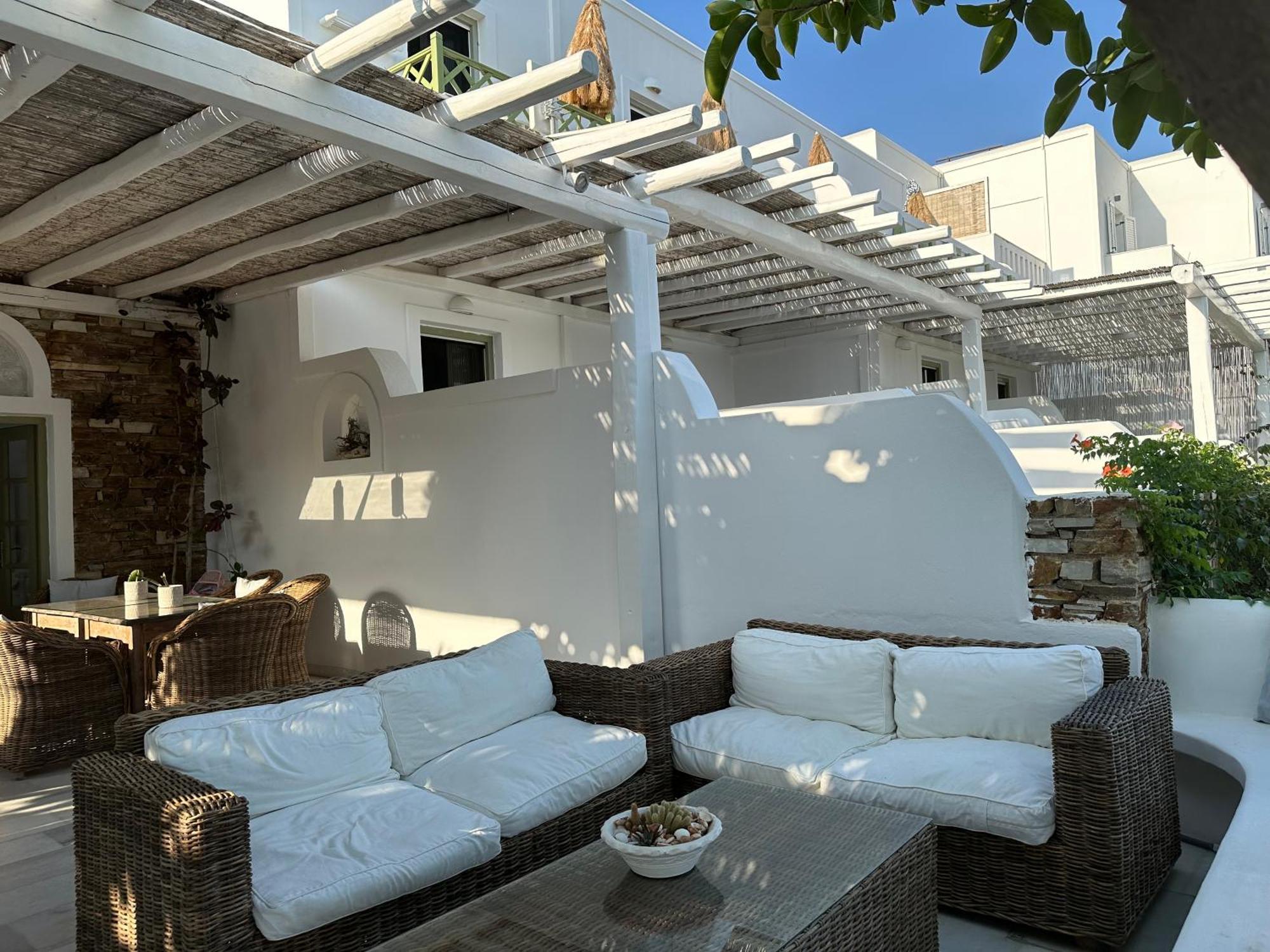 Artemis Hotel Antiparos ภายนอก รูปภาพ
