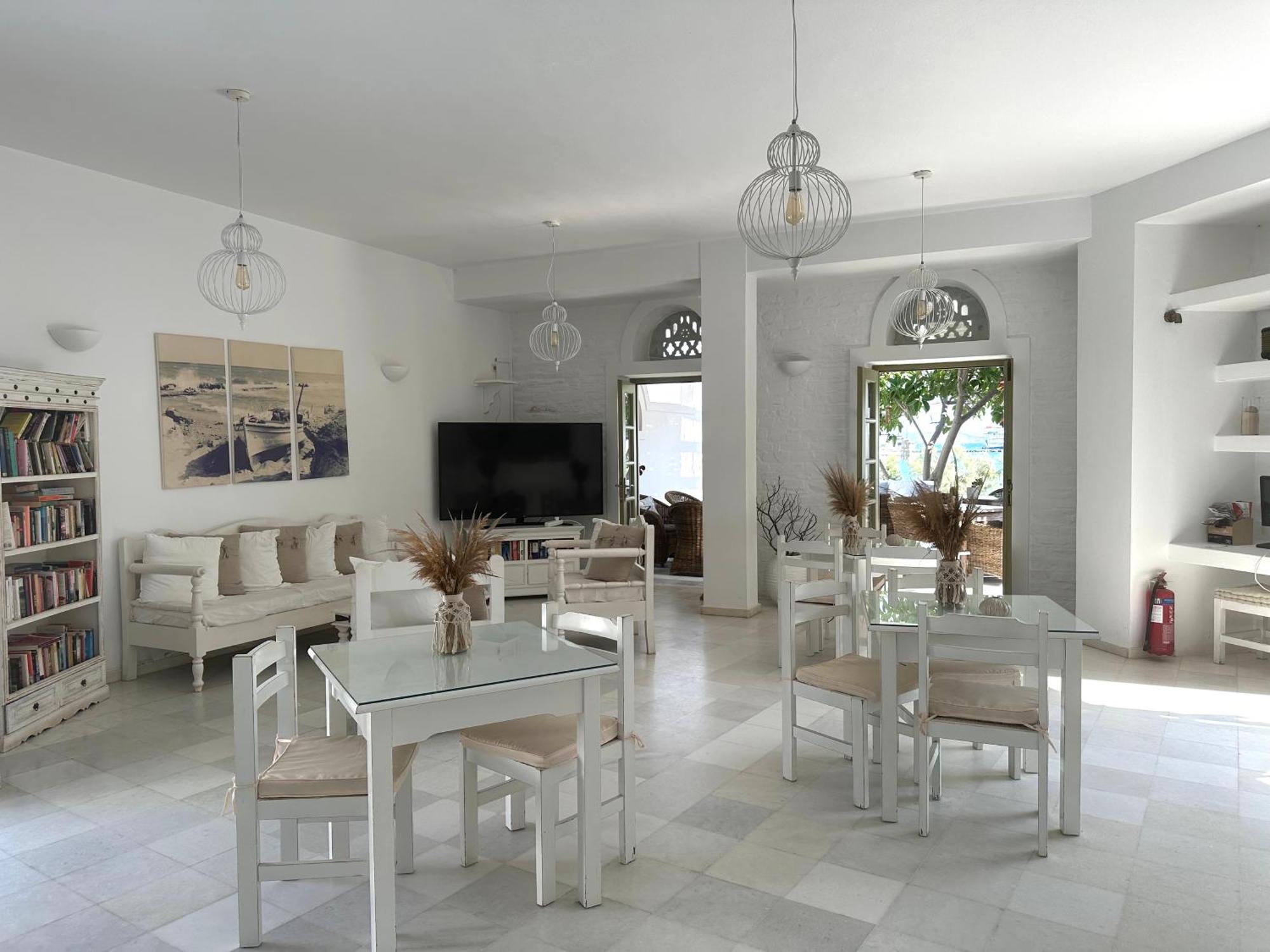 Artemis Hotel Antiparos ภายนอก รูปภาพ